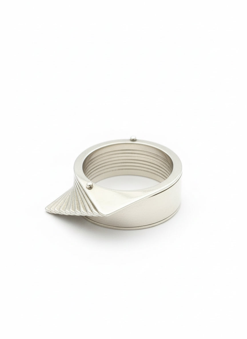 The Linea 3D Ring