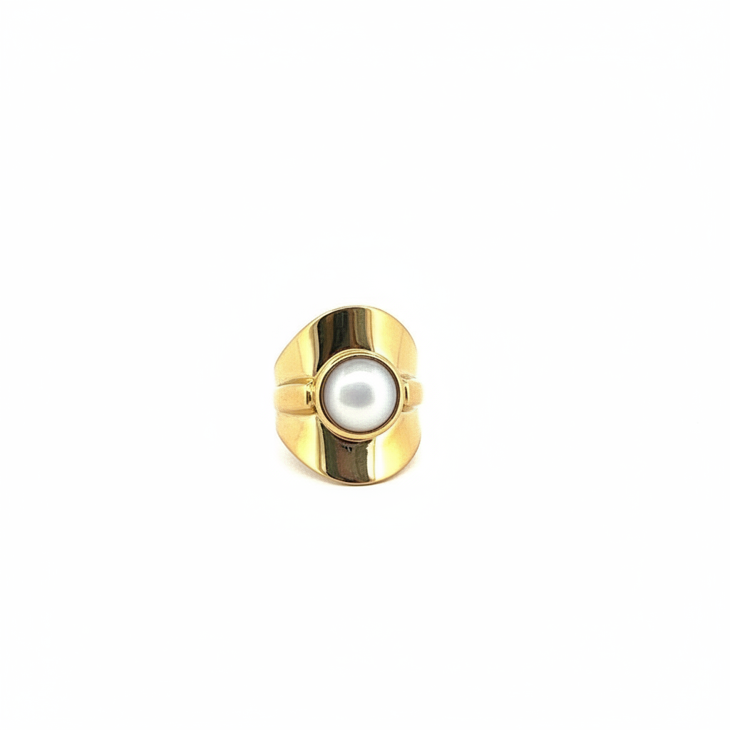 The Pearl Guardian Ring